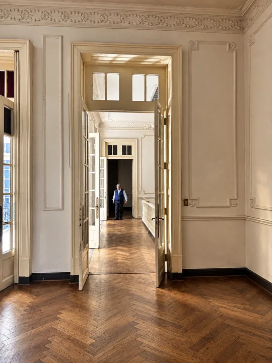 Ace Hotel: CDMX, historic corridor with indigo runner