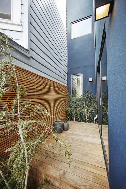 Grove Street Residences: Exterior Deck